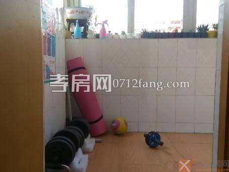 D941东苑小区一期3/2/1中装7/8两证满二112.7平米49.8万