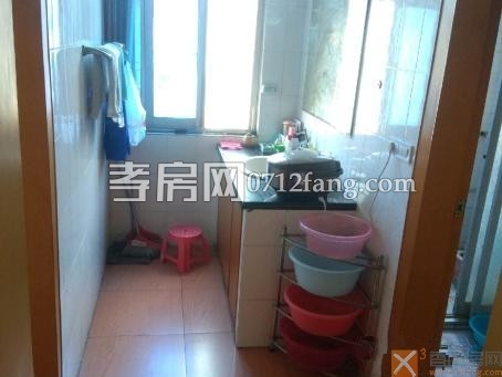 D941东苑小区一期3/2/1中装7/8两证满二112.7平米49.8万