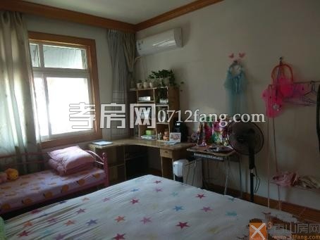 D941东苑小区一期3/2/1中装7/8两证满二112.7平米49.8万