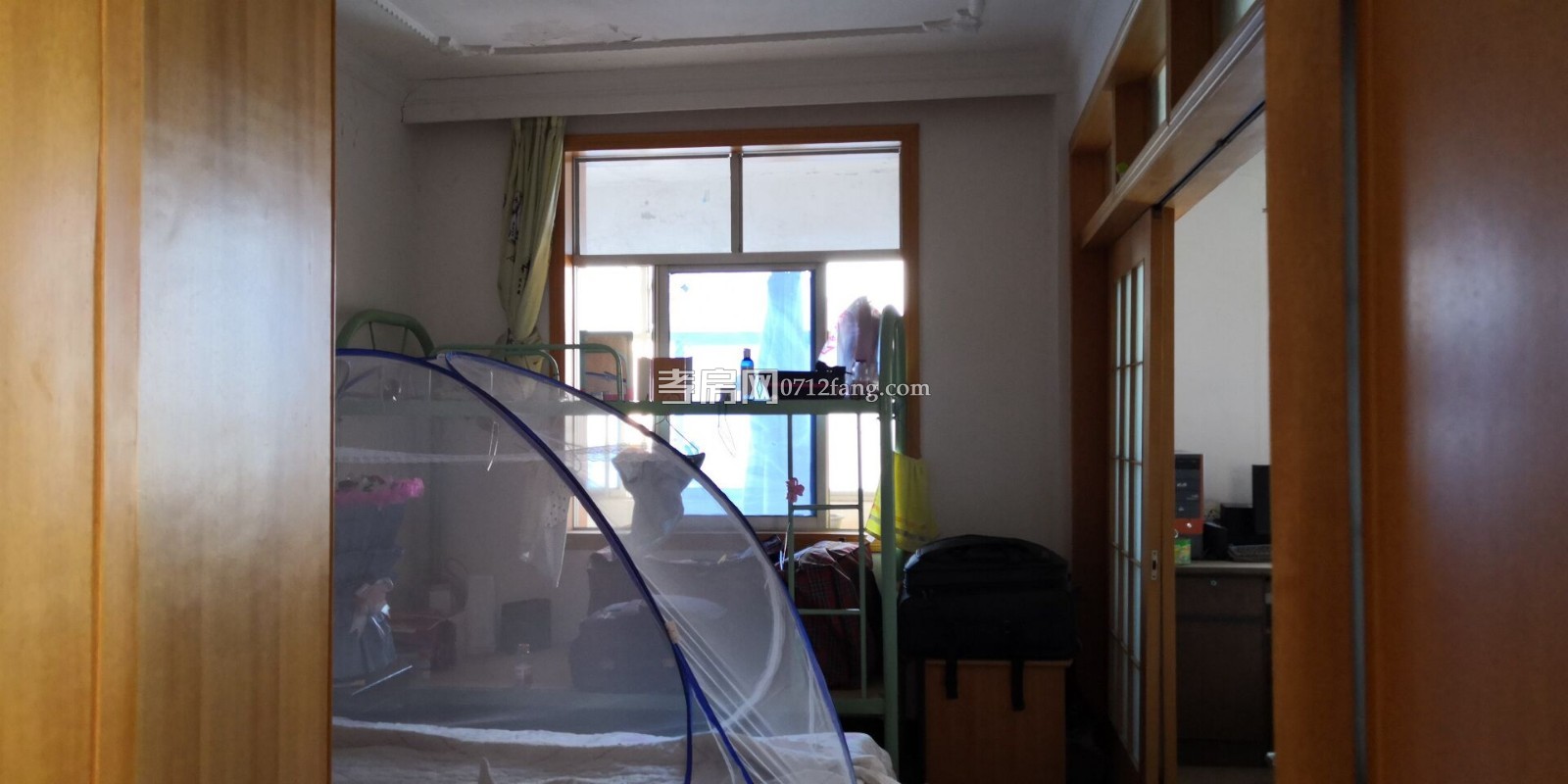 D1040中銀花苑3/2/1簡(jiǎn)裝7/7面積；128.27平米售價(jià)；40萬(wàn)