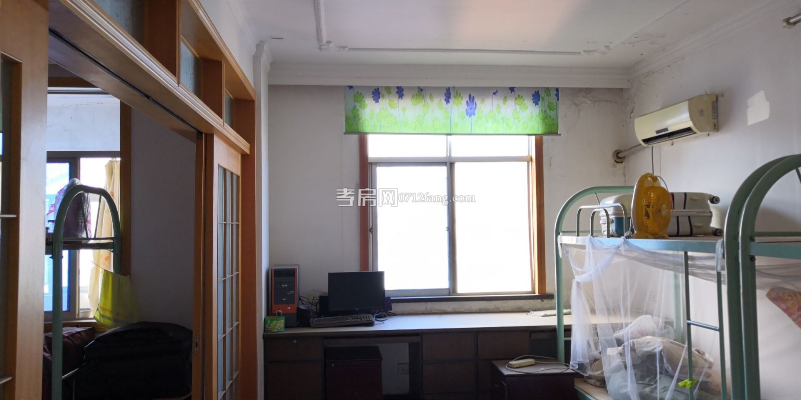 D1040中銀花苑3/2/1簡(jiǎn)裝7/7面積；128.27平米售價(jià)；40萬(wàn)