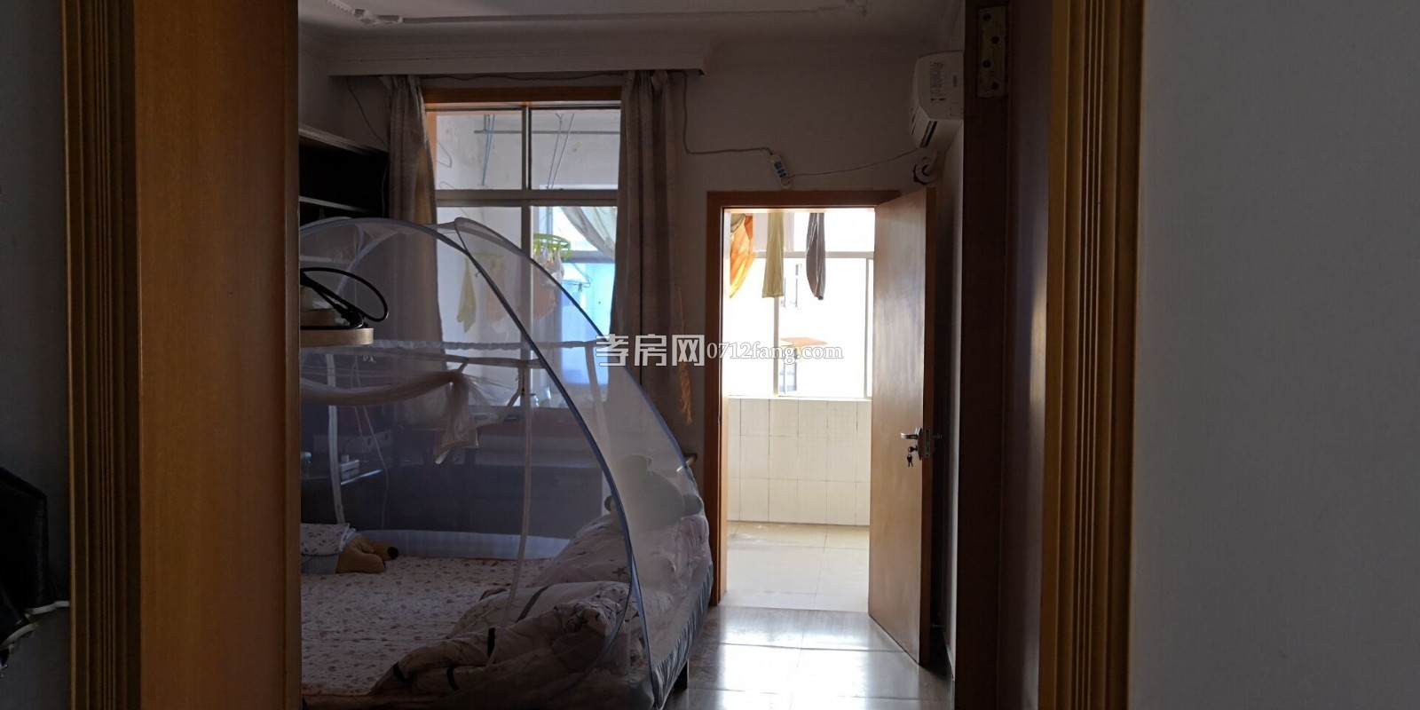 D1040中銀花苑3/2/1簡(jiǎn)裝7/7面積；128.27平米售價(jià)；40萬(wàn)