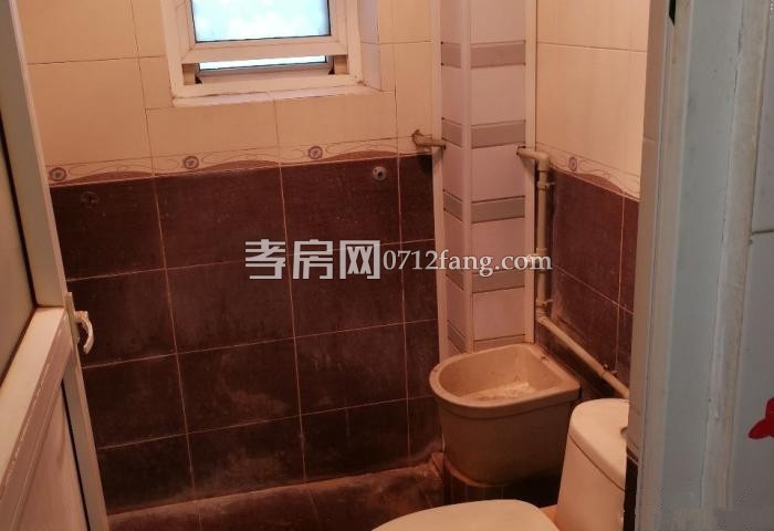 F27濱湖天地菊苑四室二廳二衛(wèi)戶型通透毛坯139平米