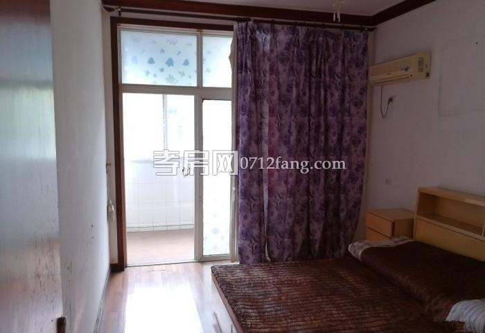 F27濱湖天地菊苑四室二廳二衛(wèi)戶型通透毛坯139平米