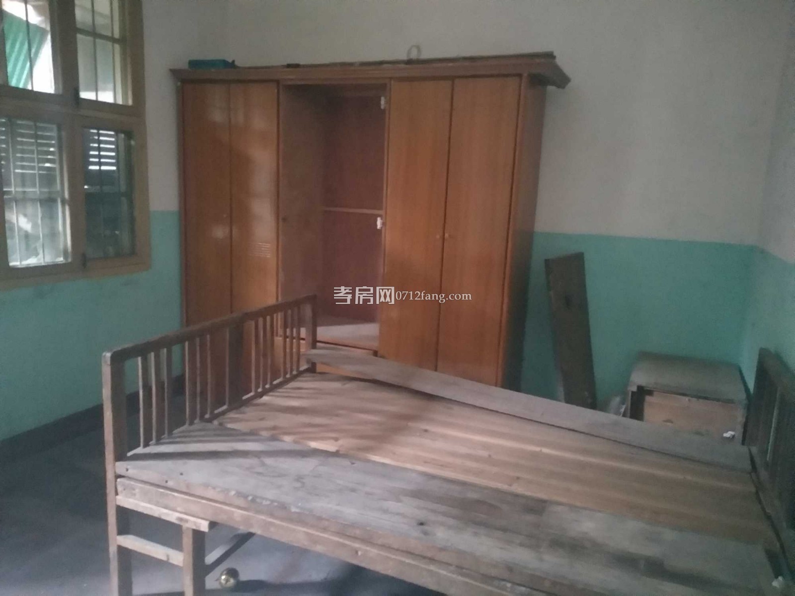 A3415文化路 對(duì)面國(guó)稅局單位房二室二廳一衛(wèi)做的新隔熱防水