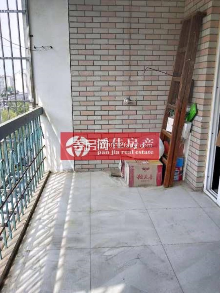 【潘佳房產(chǎn)推薦】滿二！城站路泰陽城5/6樓129㎡3室2廳1衛(wèi)精裝修只要58萬