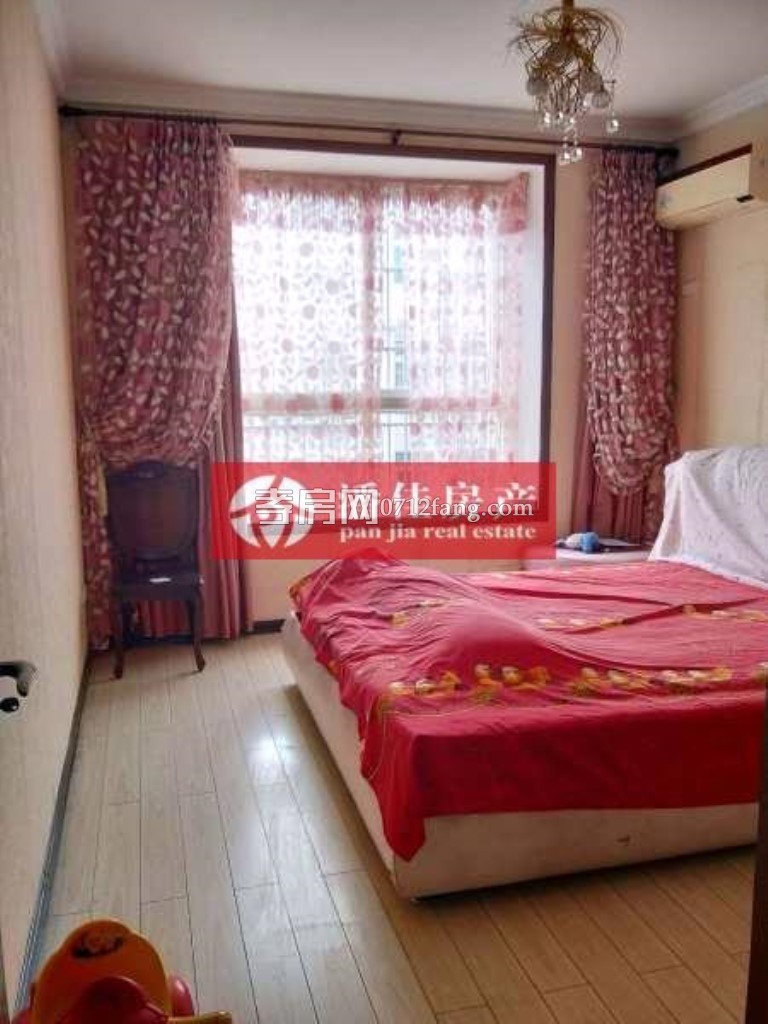 【潘佳房產(chǎn)推薦】滿二！城站路泰陽城5/6樓129㎡3室2廳1衛(wèi)精裝修只要58萬