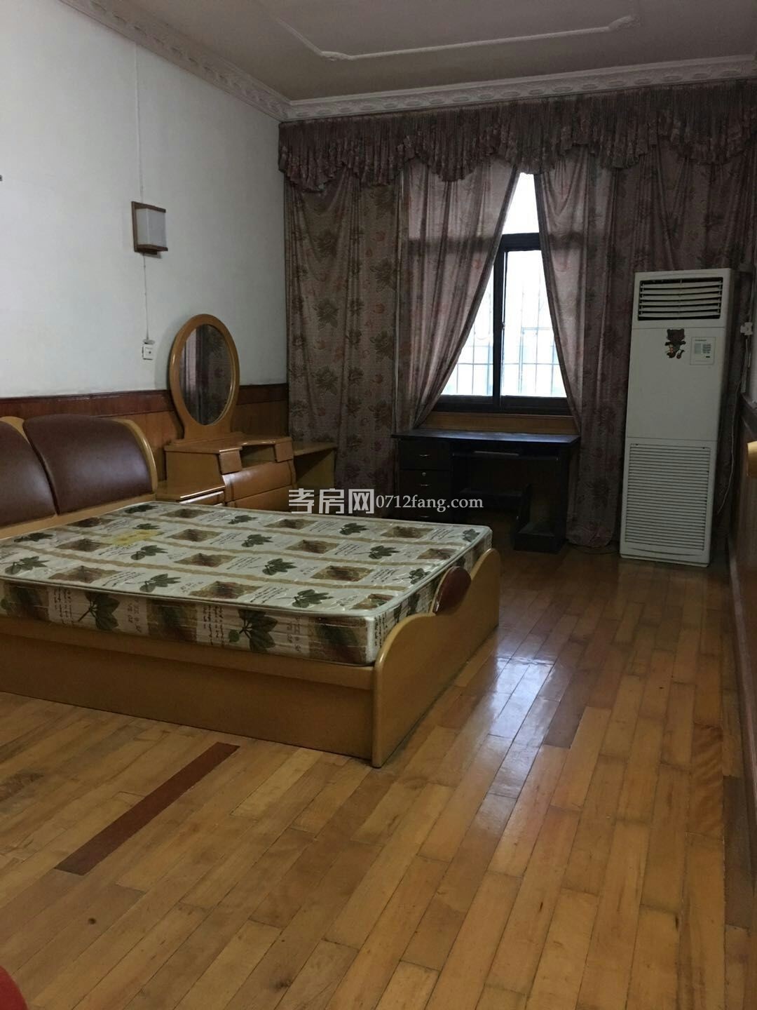 A3222大東門單位房5/7簡裝二室兩證滿五64.4平米售價20萬