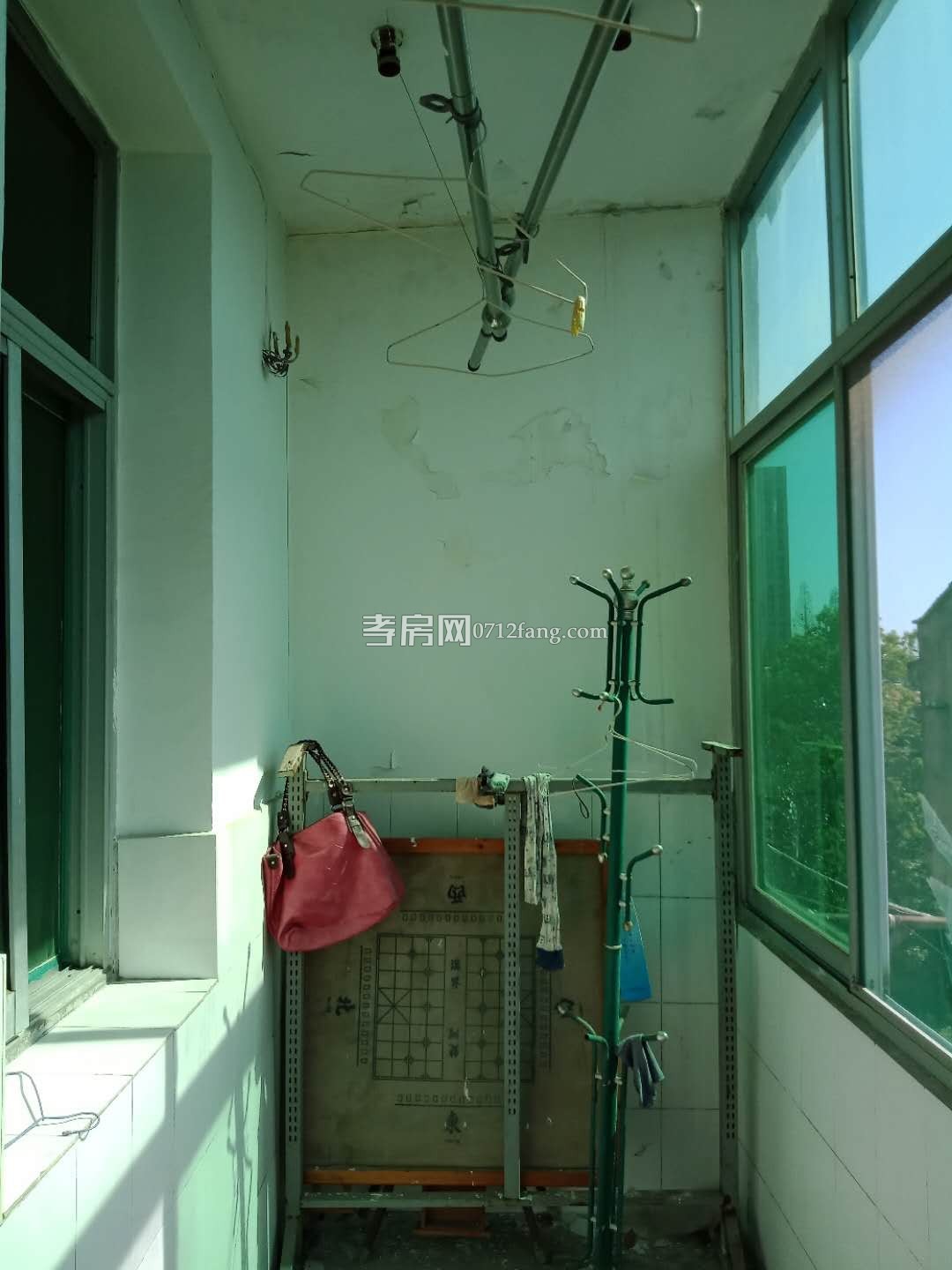 D999长征二路惠民医院5/6简装2/2/1不动产证面积70.78平