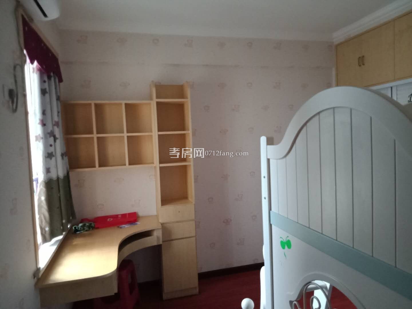 D995乾坤阳光2/2/1简装15/19两证满五面积100.5平米85万