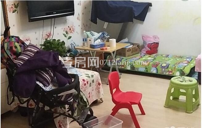 市委大院4/43室2廳一衛(wèi)79平米83萬