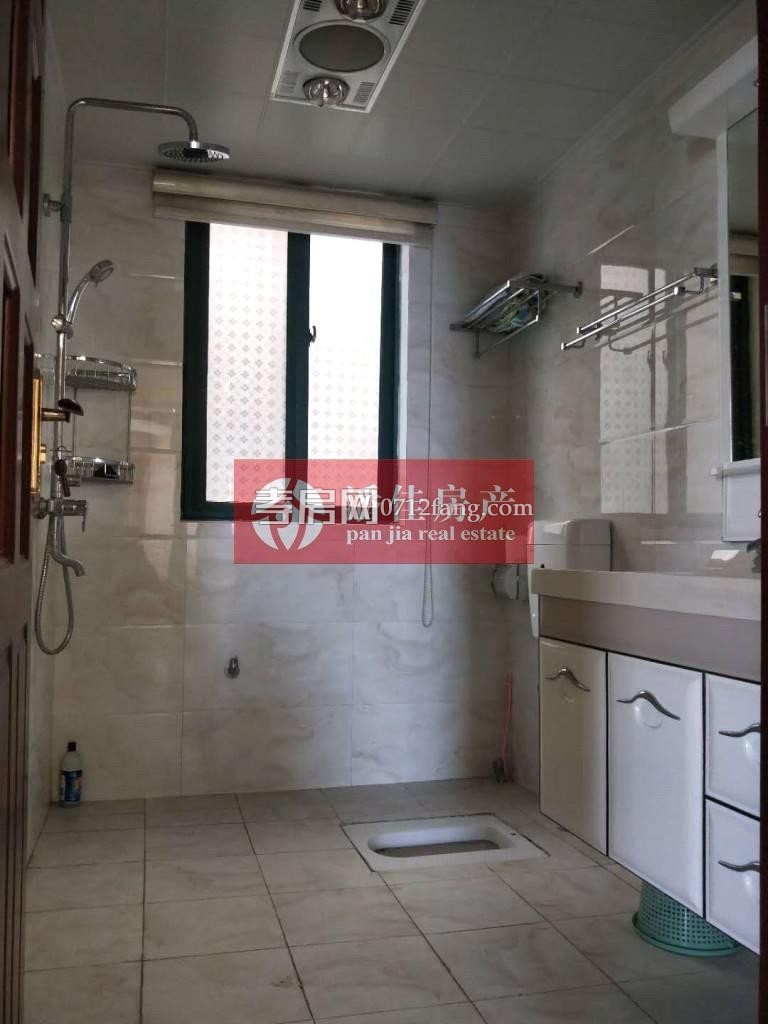 【潘佳房產(chǎn)推薦】【翡翠名都 中層102平米全新精裝75萬】