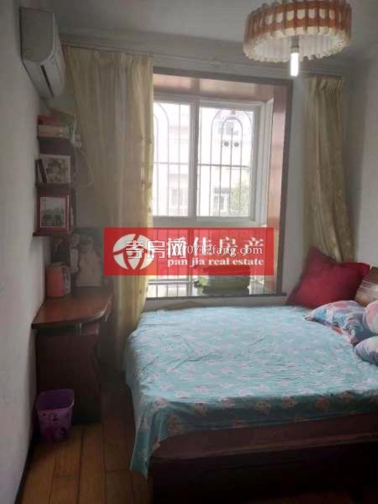 【潘佳房產(chǎn)推薦】滿5 泰陽城2期3樓128平米簡裝送10平米儲藏室65萬