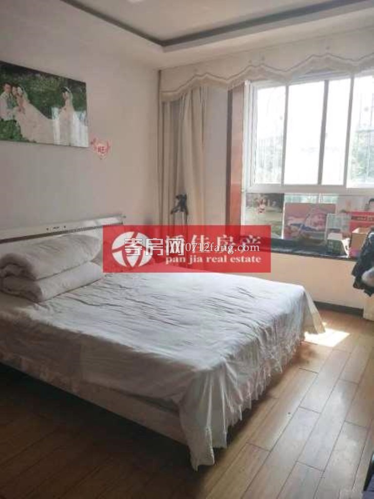 【潘佳房產(chǎn)推薦】滿5 泰陽城2期3樓128平米簡裝送10平米儲藏室65萬