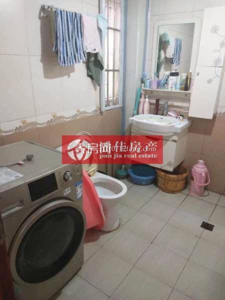 【潘佳房產(chǎn)推薦】滿5 泰陽城2期3樓128平米簡裝送10平米儲藏室65萬