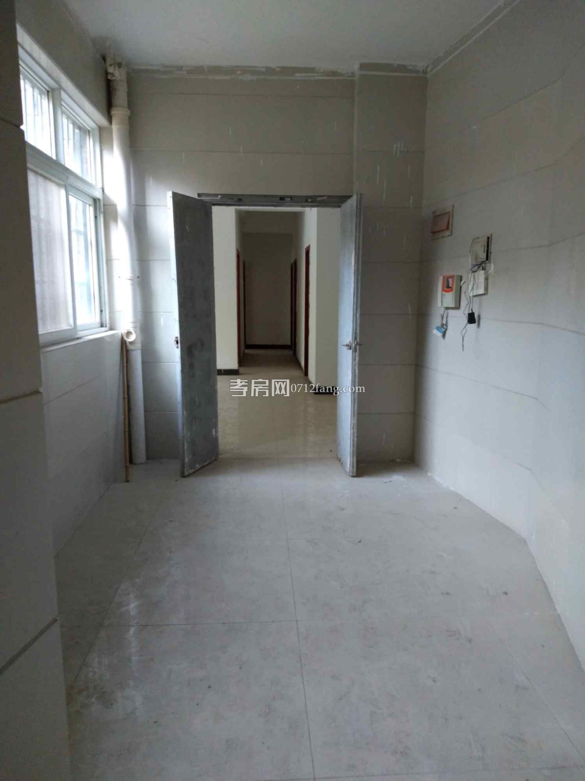    C1412 天紫名苑 4/2/2 精裝 14/17 面積165平米 兩證滿五 90萬 