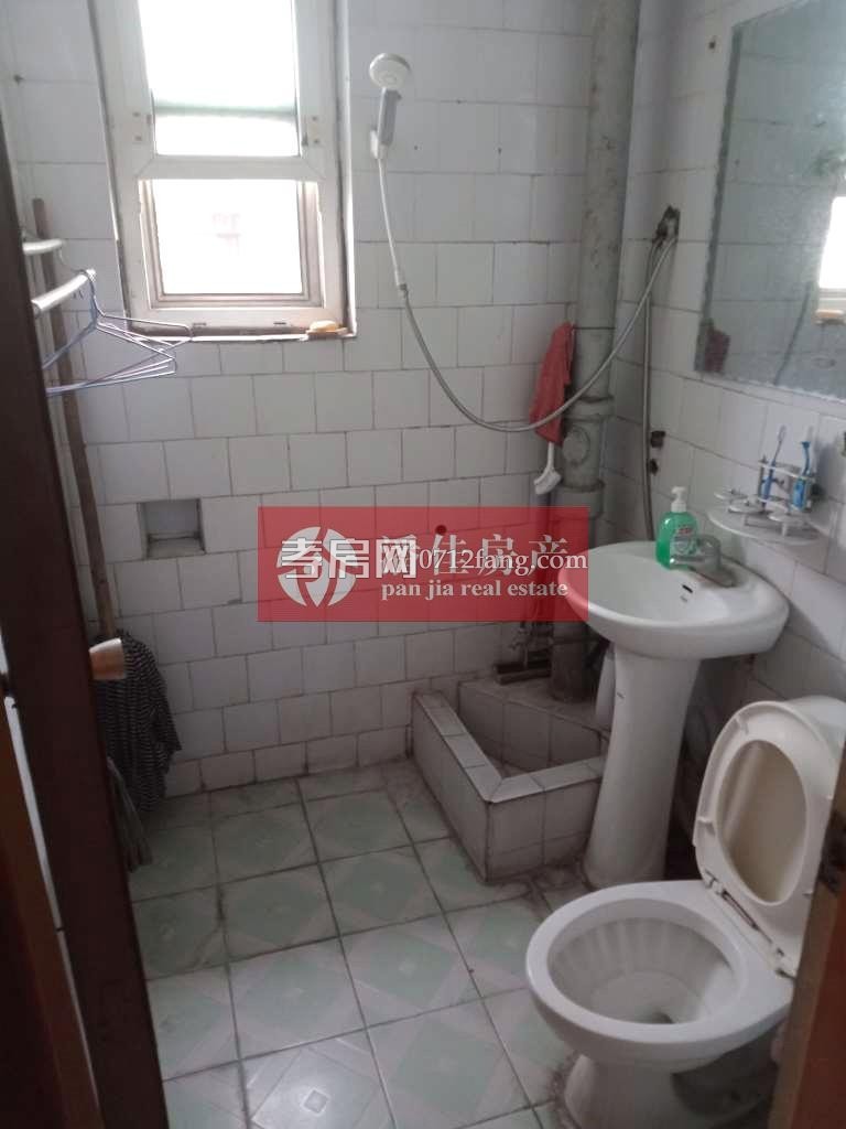 【紅峰苑好房68㎡25萬急售！】