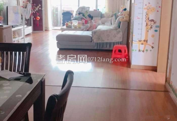 市委大院4/43室2廳一衛(wèi)79平米83萬