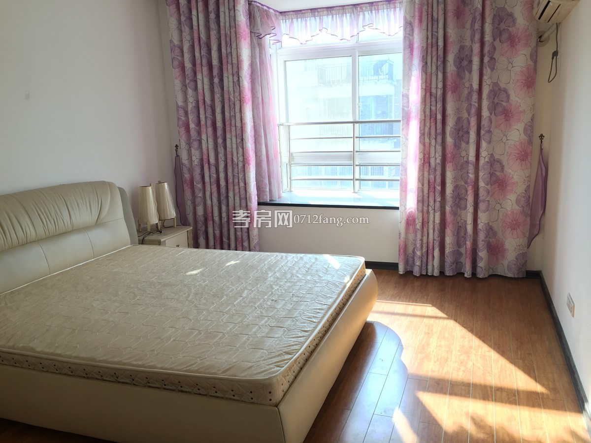 西湖明珠精裝好房出租，家電齊全，拎包入住