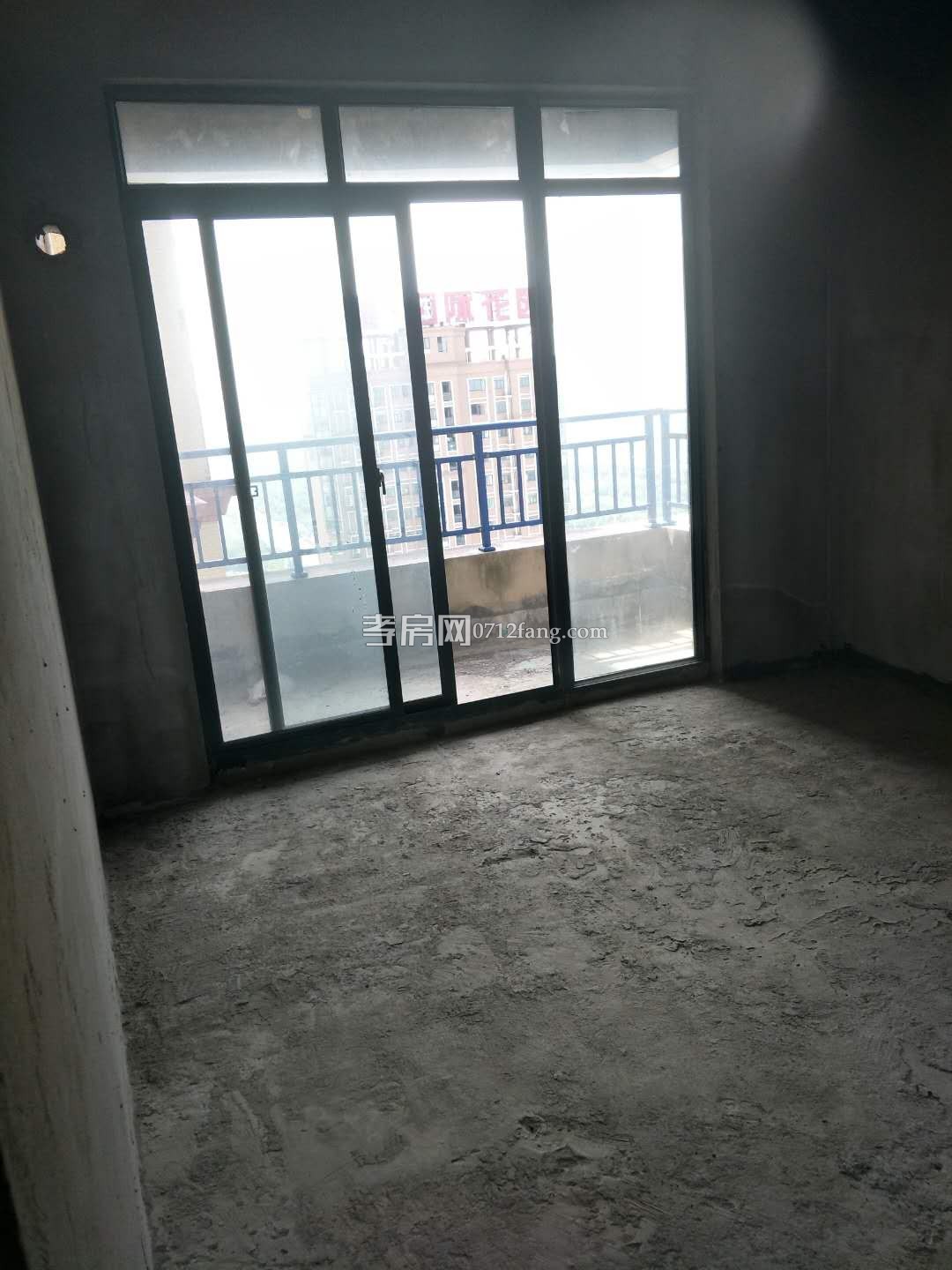 E177金東華府27/31毛坯3/2/2不動(dòng)產(chǎn)證面積114平米售價(jià)92萬