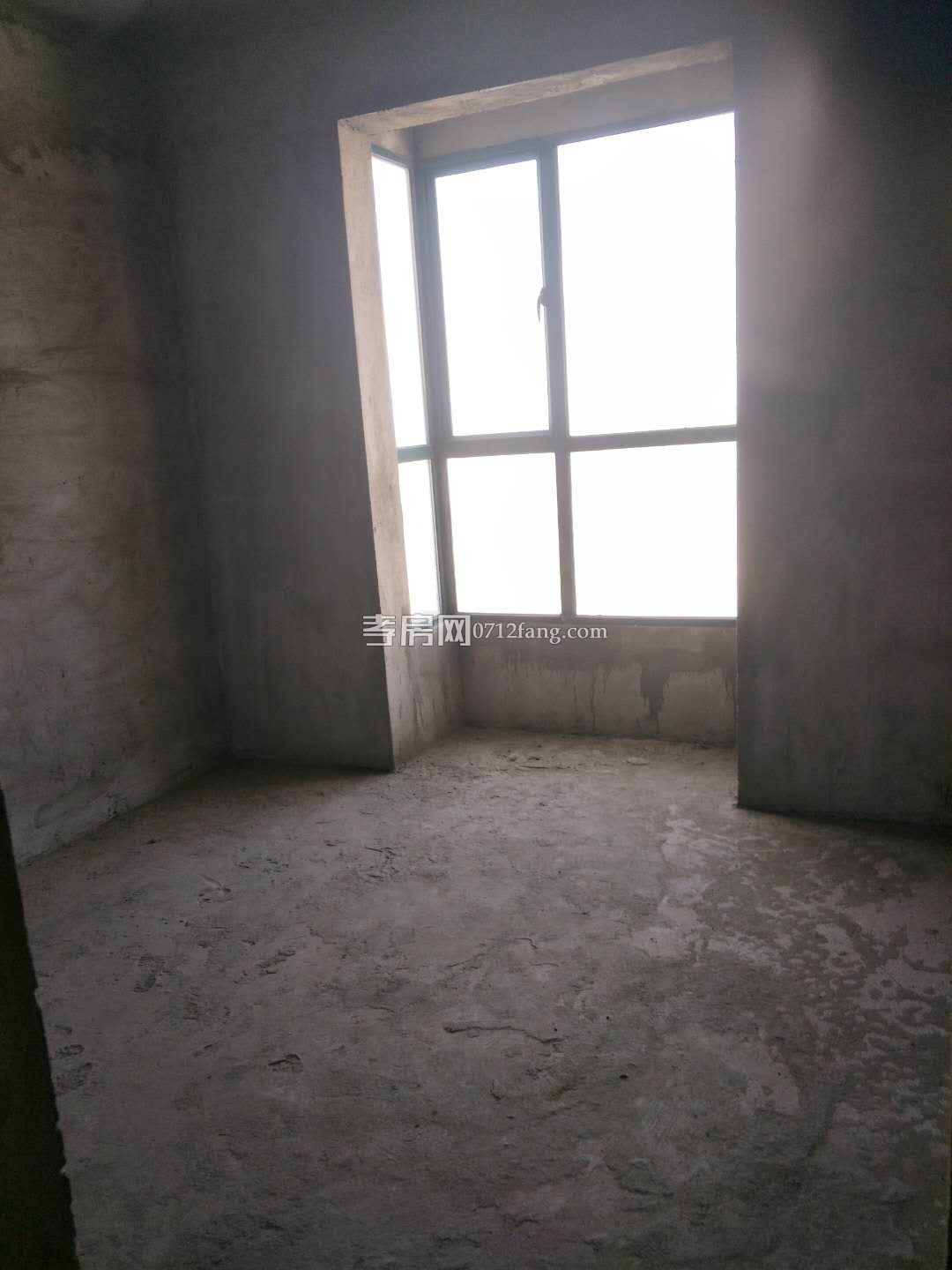 E177金東華府27/31毛坯3/2/2不動(dòng)產(chǎn)證面積114平米售價(jià)92萬