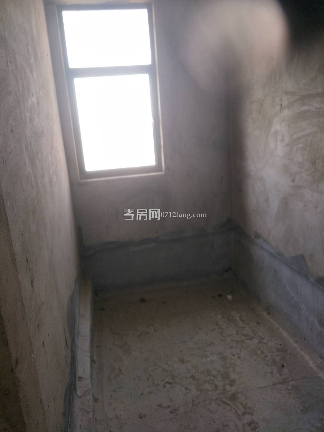 E177金東華府27/31毛坯3/2/2不動(dòng)產(chǎn)證面積114平米售價(jià)92萬