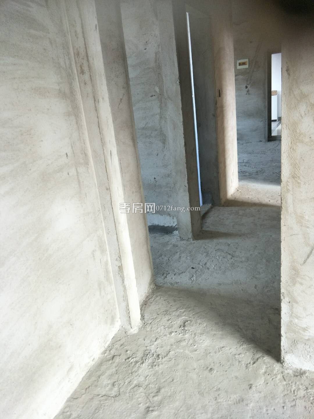 E177金東華府27/31毛坯3/2/2不動(dòng)產(chǎn)證面積114平米售價(jià)92萬