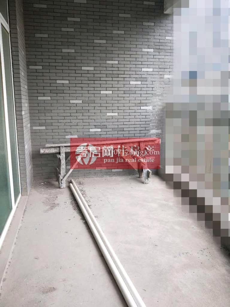 【潘佳房產(chǎn)推薦】【文昌中學(xué) 交通西路市建委院內(nèi)102平3室3樓65萬(wàn)】