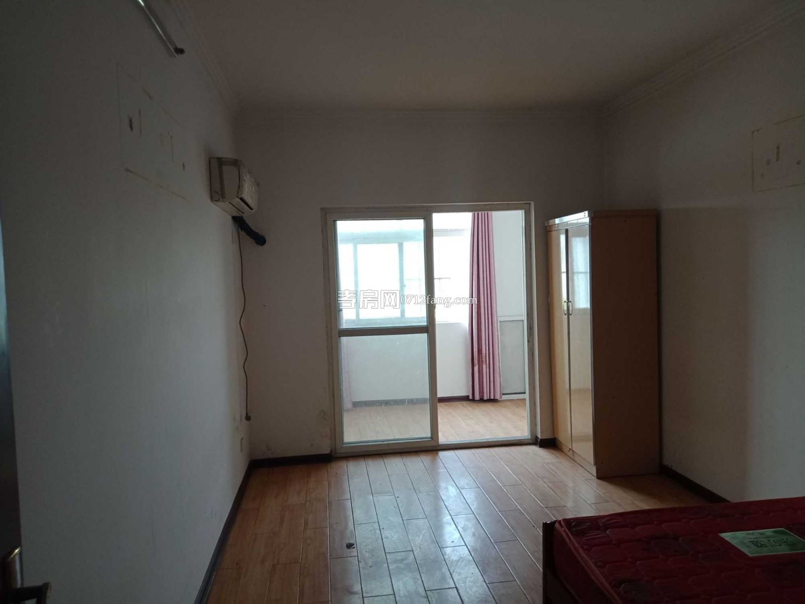 A3590宇济城中城3/2/1简装3/6两证满五面积126平售价55万