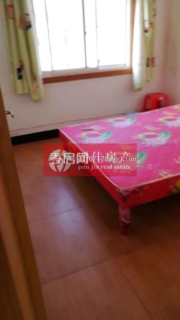 【潘佳房產(chǎn)推薦】兵工花園105㎡3室2廳中裝拎包入住只要48萬(wàn)