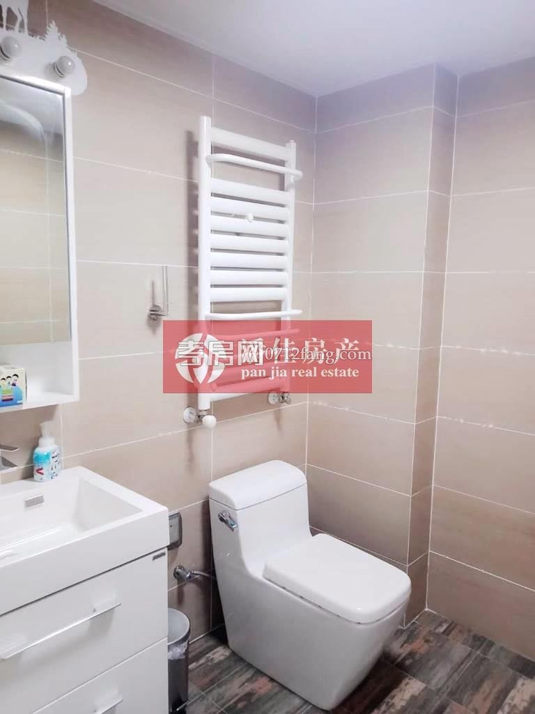 【滿二！溫哥華136平+贈送80平+百米露臺+15萬車位】