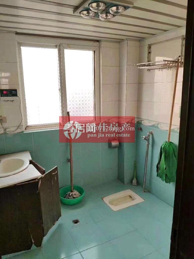 【急售！滿二！香澳路步行街精裝雙 房124平50萬！】