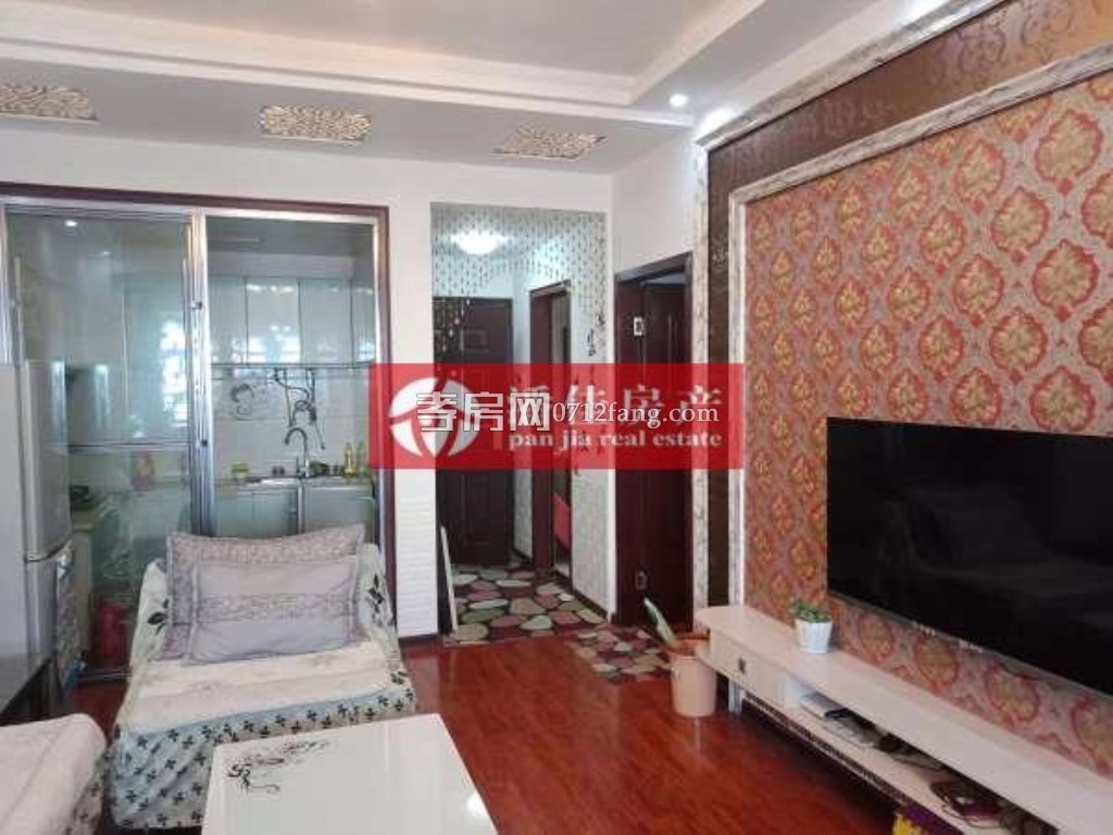 【潘佳房產(chǎn)推薦】銅鑼灣經(jīng)典小戶型76平精裝2室2廳49萬(wàn)