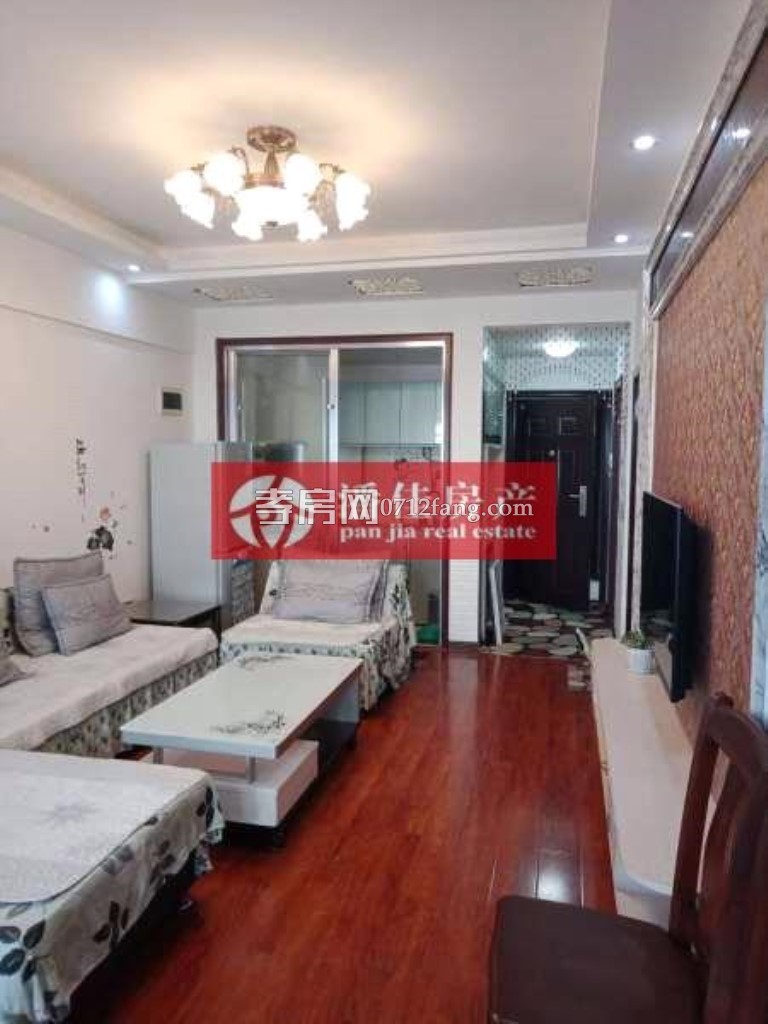 【潘佳房產(chǎn)推薦】銅鑼灣經(jīng)典小戶型76平精裝2室2廳49萬(wàn)