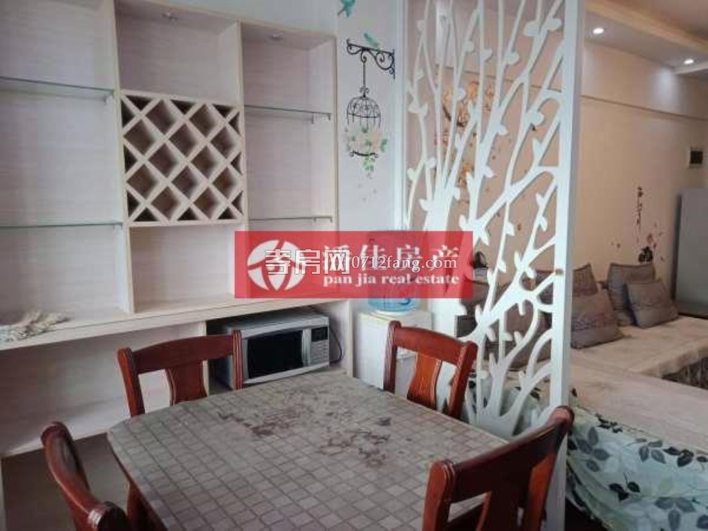 【潘佳房產(chǎn)推薦】銅鑼灣經(jīng)典小戶型76平精裝2室2廳49萬(wàn)