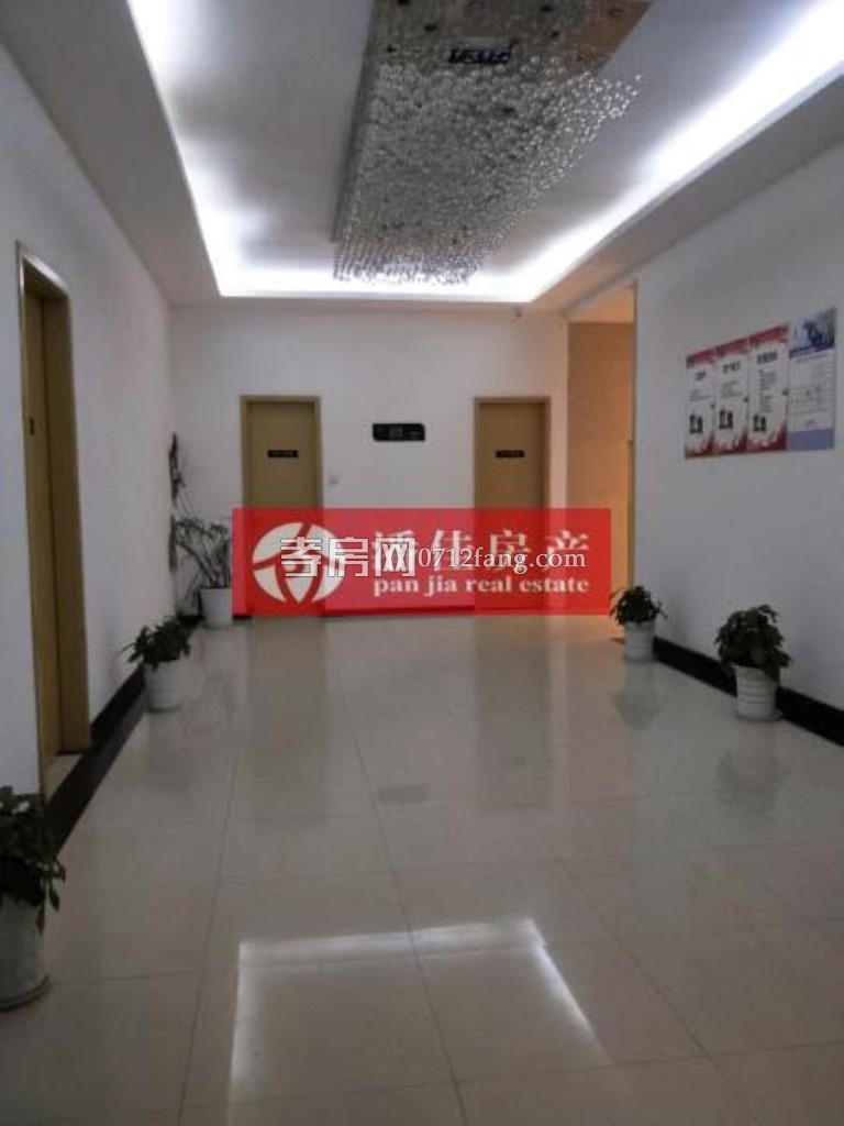 【潘佳房產(chǎn)推薦】【滿二過(guò)戶費(fèi)5000 國(guó)貿(mào)酒店 單身公寓 38平米 20萬(wàn)】