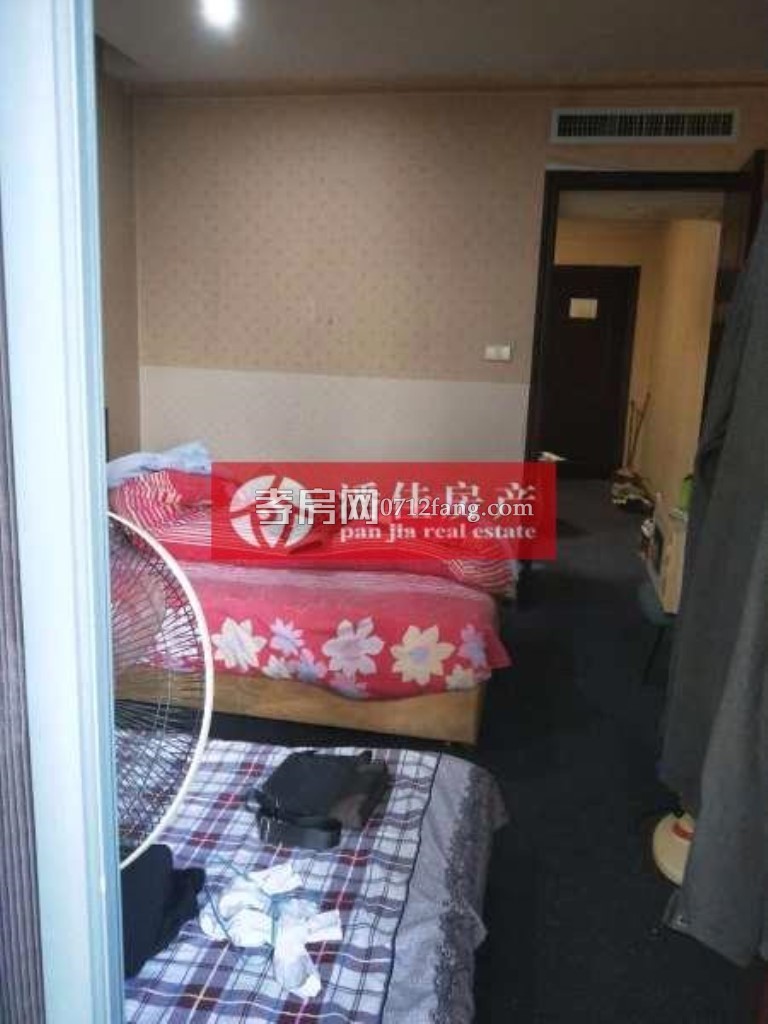 【潘佳房產(chǎn)推薦】【滿二過戶費5000國貿(mào)酒店單身公寓38平米20萬】