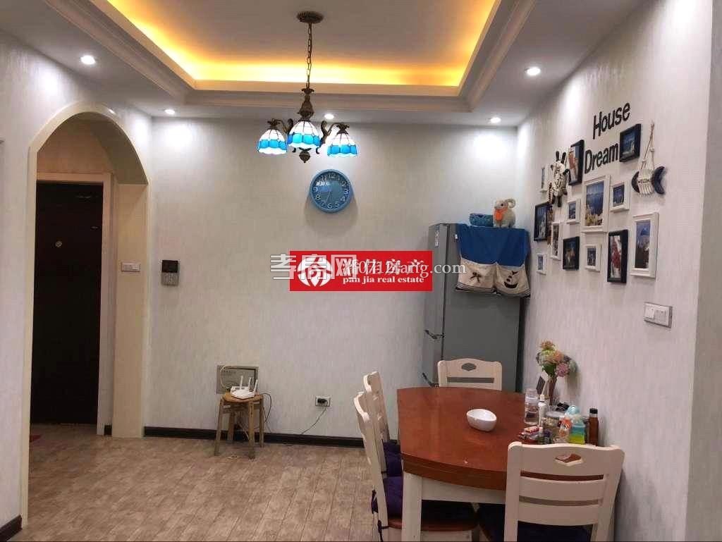 【潘佳房產(chǎn)推薦】【槐蔭大道大潤(rùn)發(fā)超市對(duì)面槐蔭閣4樓110平米三房40萬(wàn)】