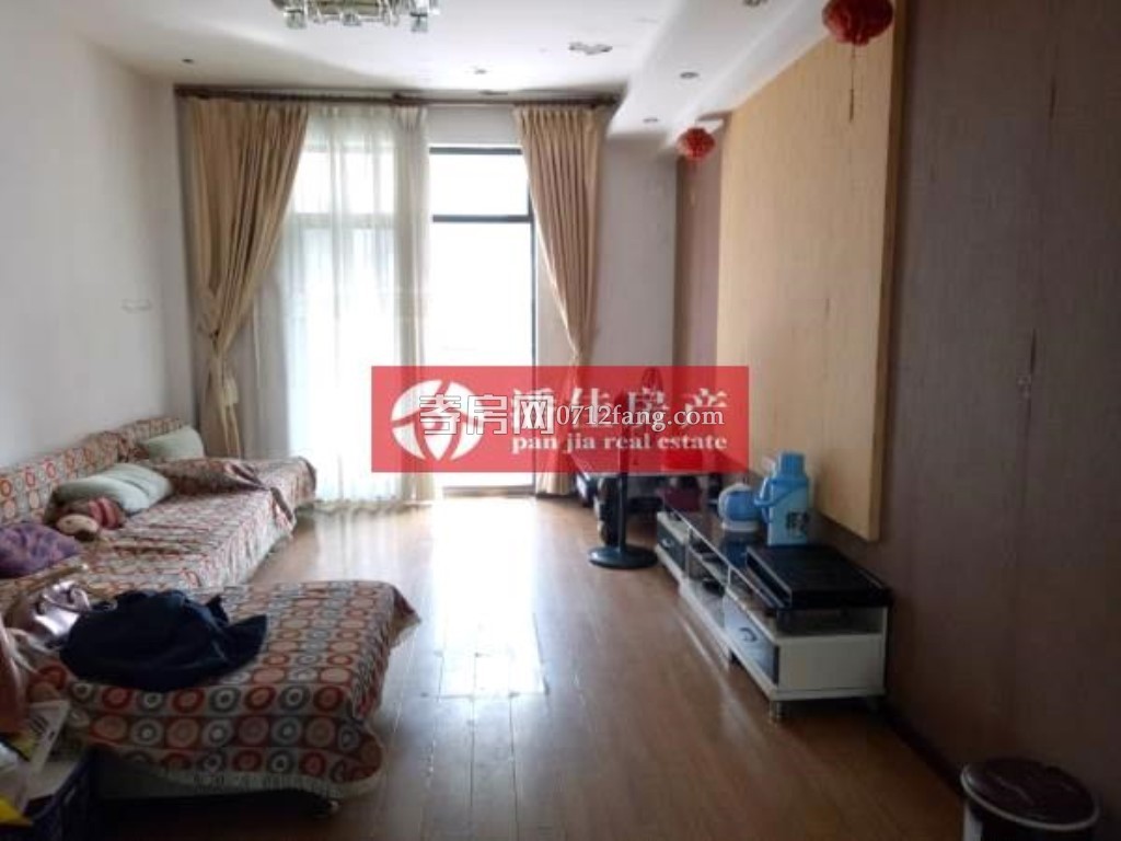 【潘佳房產(chǎn)推薦】【滿二后湖御景三期127平米高層精裝南北通透全明戶型78萬】