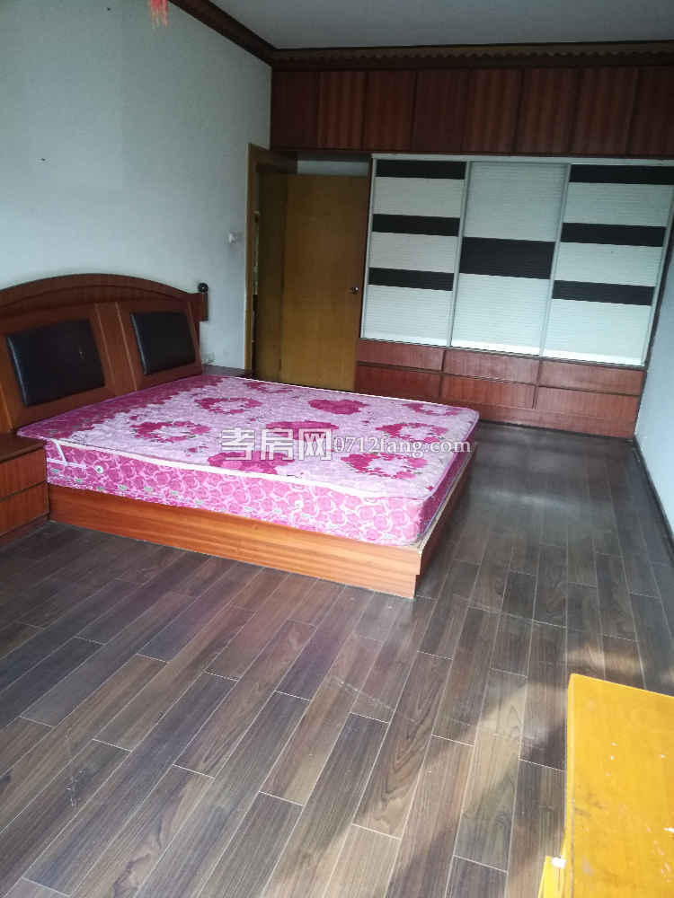 汽車站對面150平大戶型出租