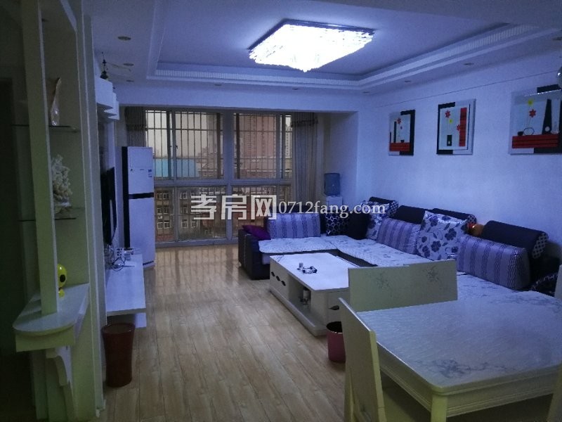 市委大院2樓60平米精裝拎包入住60萬