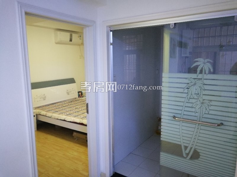 市委大院2樓60平米精裝拎包入住60萬