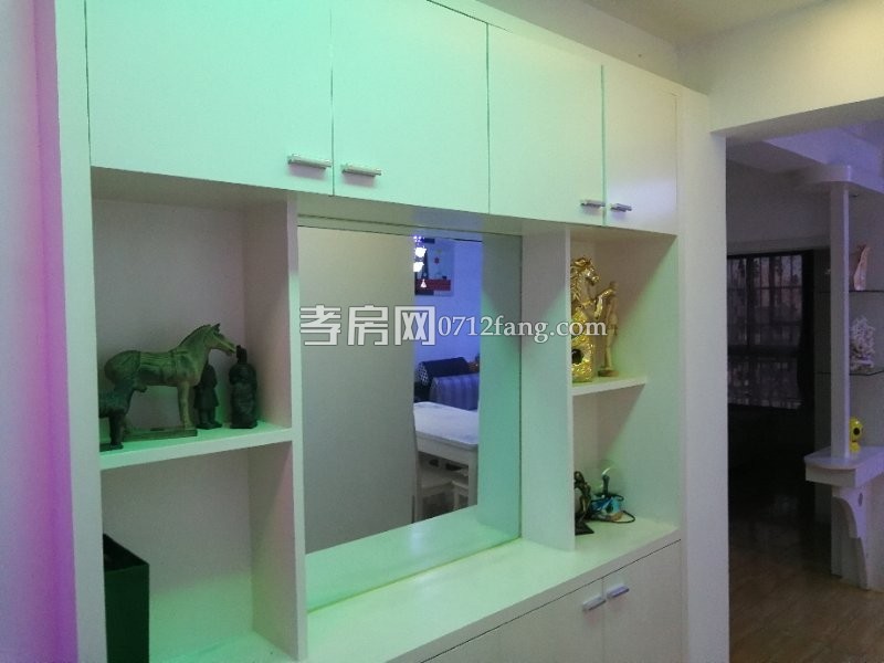 市委大院2樓60平米精裝拎包入住60萬