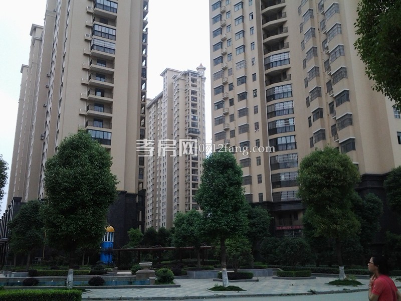 市委大院2樓60平米精裝拎包入住60萬