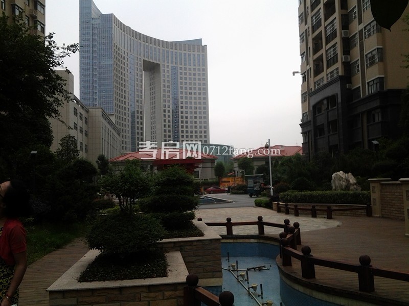 市委大院2樓60平米精裝拎包入住60萬