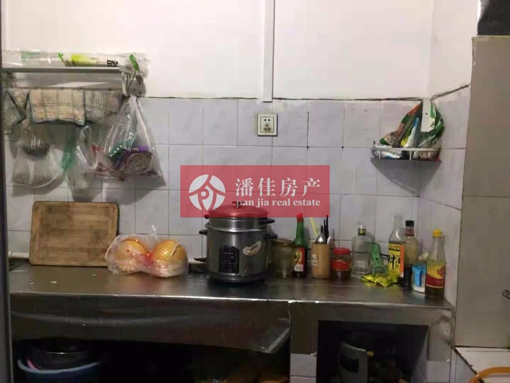 【文昌小區(qū)】經(jīng)典養(yǎng)老房文昌小區(qū)1樓帶院子73平米30萬