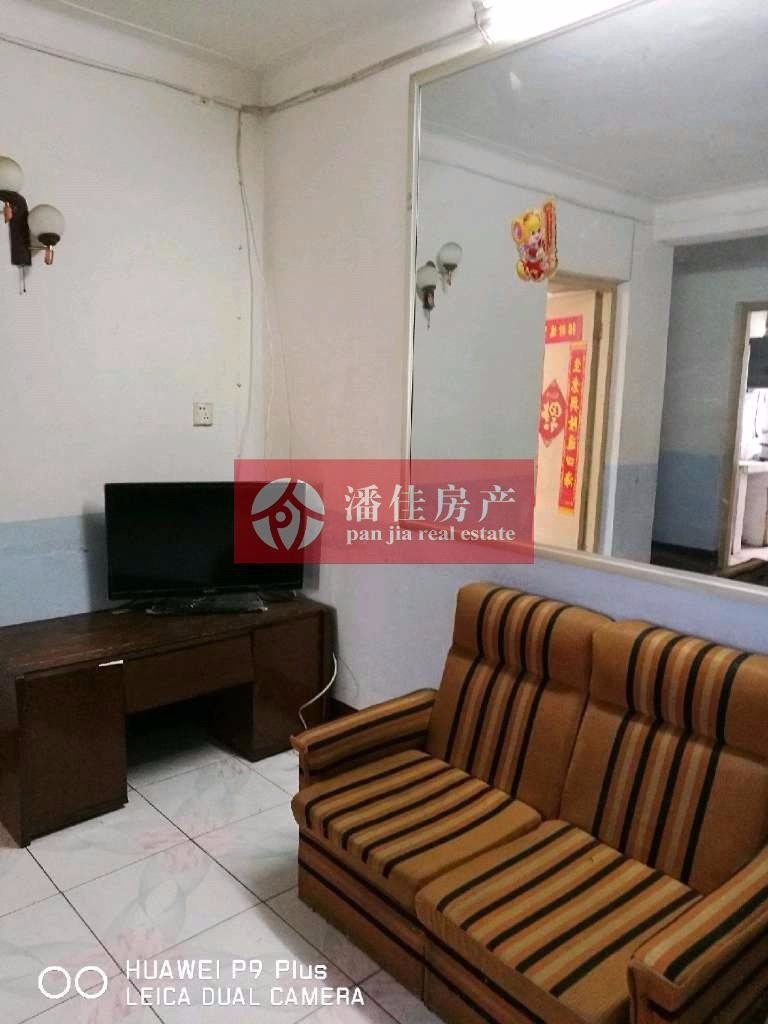 【萬(wàn)山小區(qū)】過(guò)戶(hù) 繳納契稅！萬(wàn)山小區(qū)好樓層68平送8平儲(chǔ)藏室33萬(wàn)