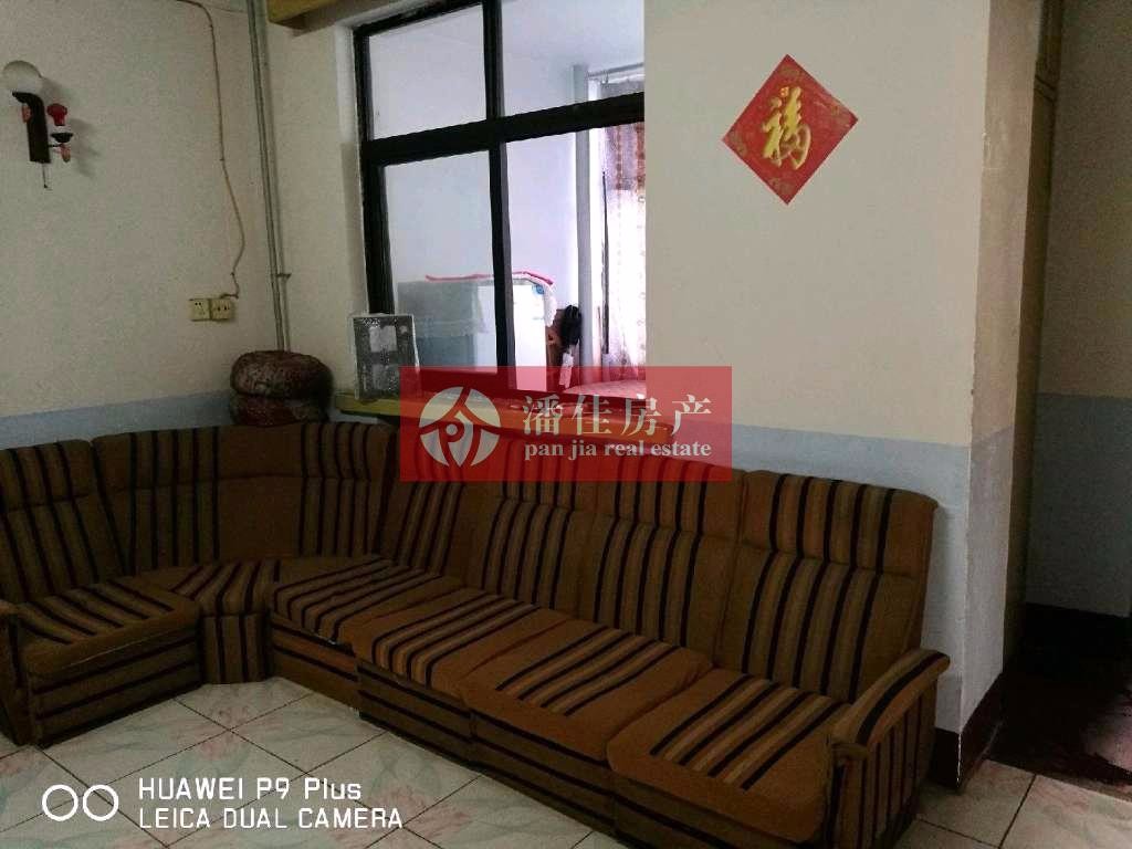 【萬(wàn)山小區(qū)】過(guò)戶(hù) 繳納契稅！萬(wàn)山小區(qū)好樓層68平送8平儲(chǔ)藏室33萬(wàn)