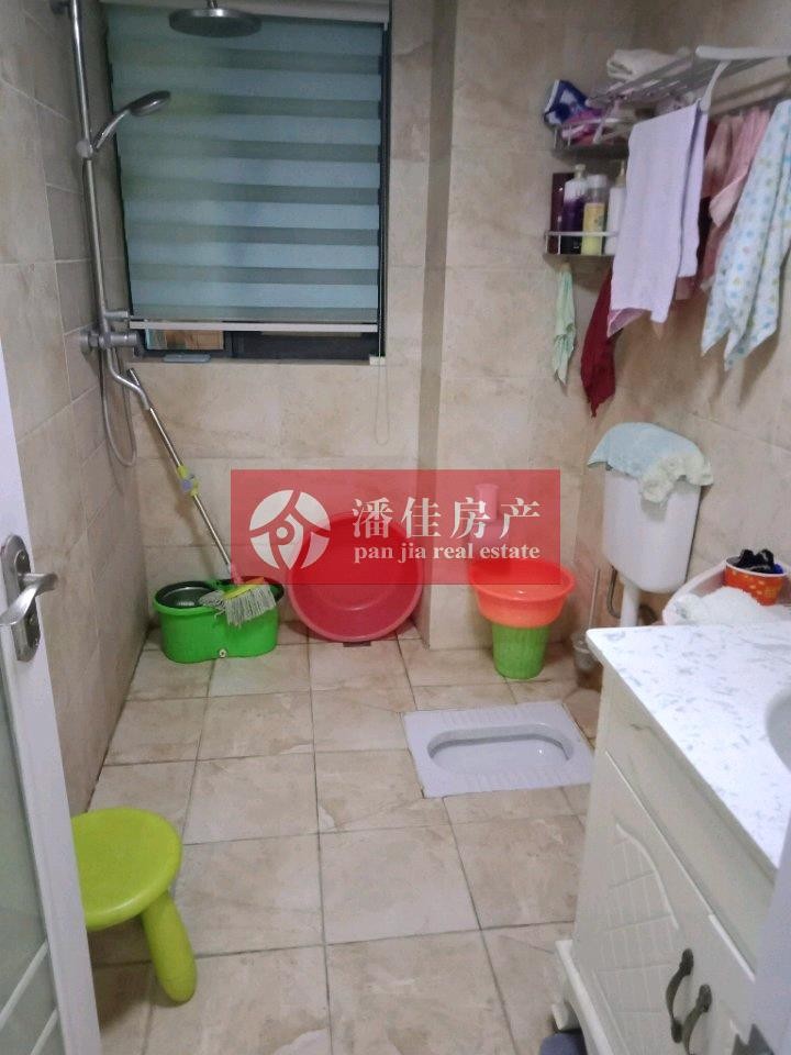 【潘佳房產(chǎn)推薦】【翡翠名都 中層102平米全新精裝75萬】