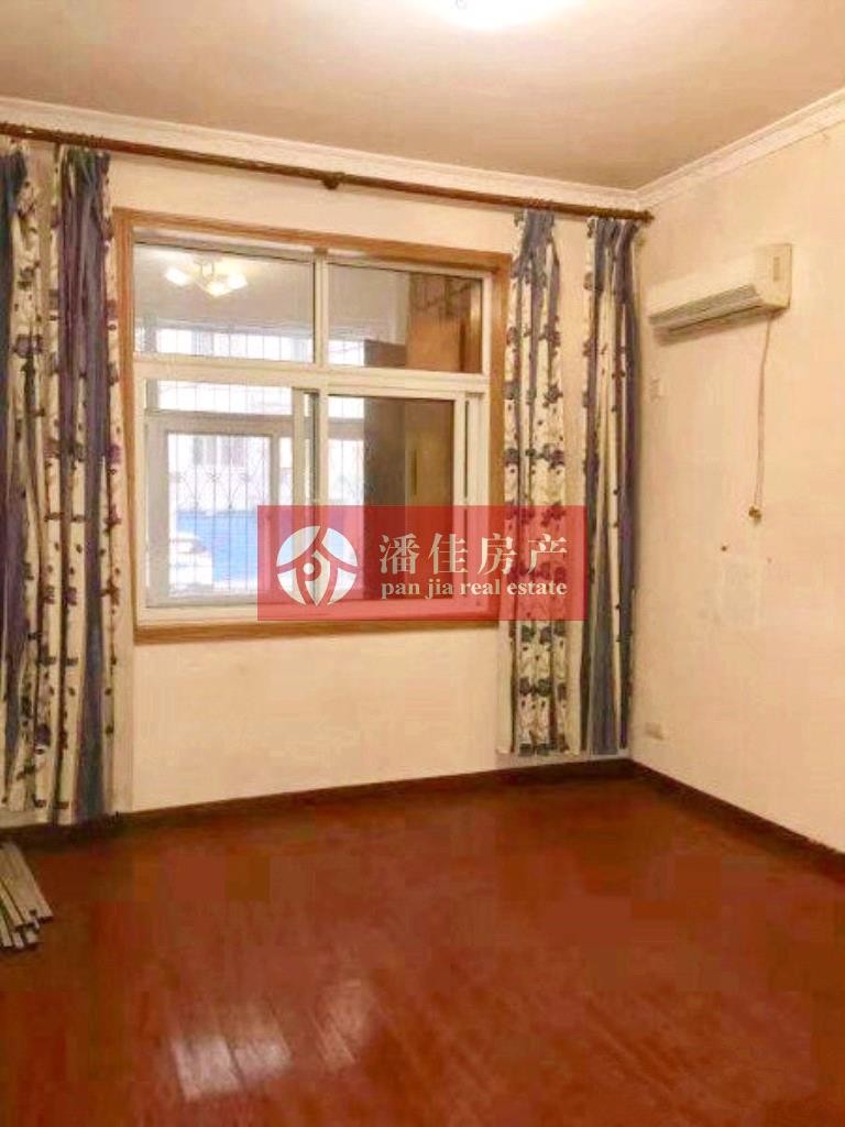 【潘佳房產(chǎn)推薦】【滿二翡翠名都1期137平米中層精裝保持很新帶地暖110萬】